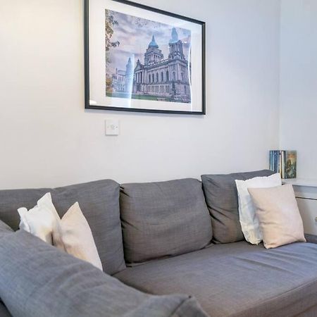 Cosy 2 Bedroom Town House Close To City Centre เบลฟาสต์ ภายนอก รูปภาพ