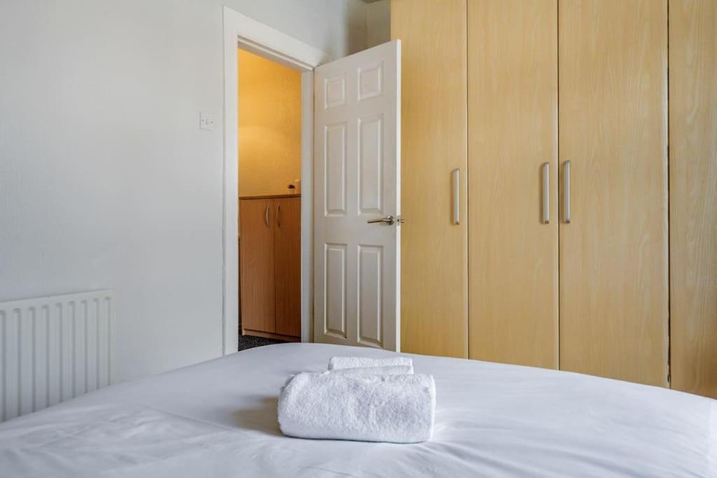 Cosy 2 Bedroom Town House Close To City Centre เบลฟาสต์ ภายนอก รูปภาพ